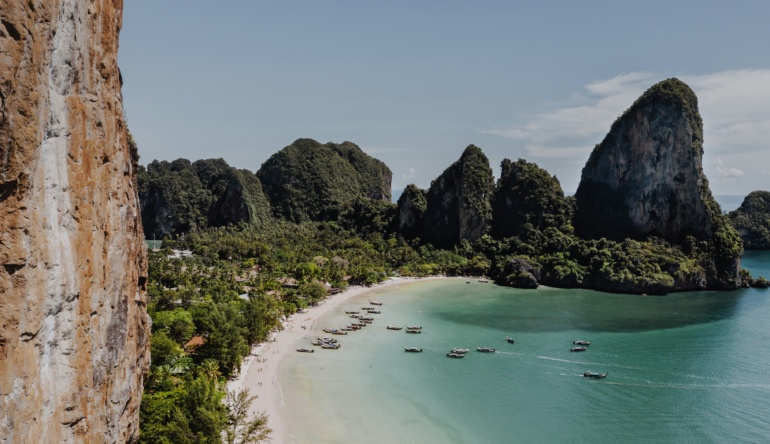 andrzej-suwara-XMdhnFTaZ8c-unsplash