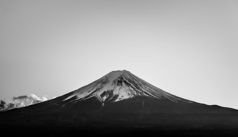 ningyu-tb49PTdW1ZM-unsplash